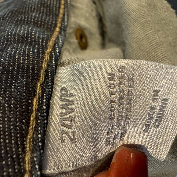 Waist 22”. Rise 14 inches in theme 29” Fashion bugged denim jeans size 24WP - Picture 6 of 9